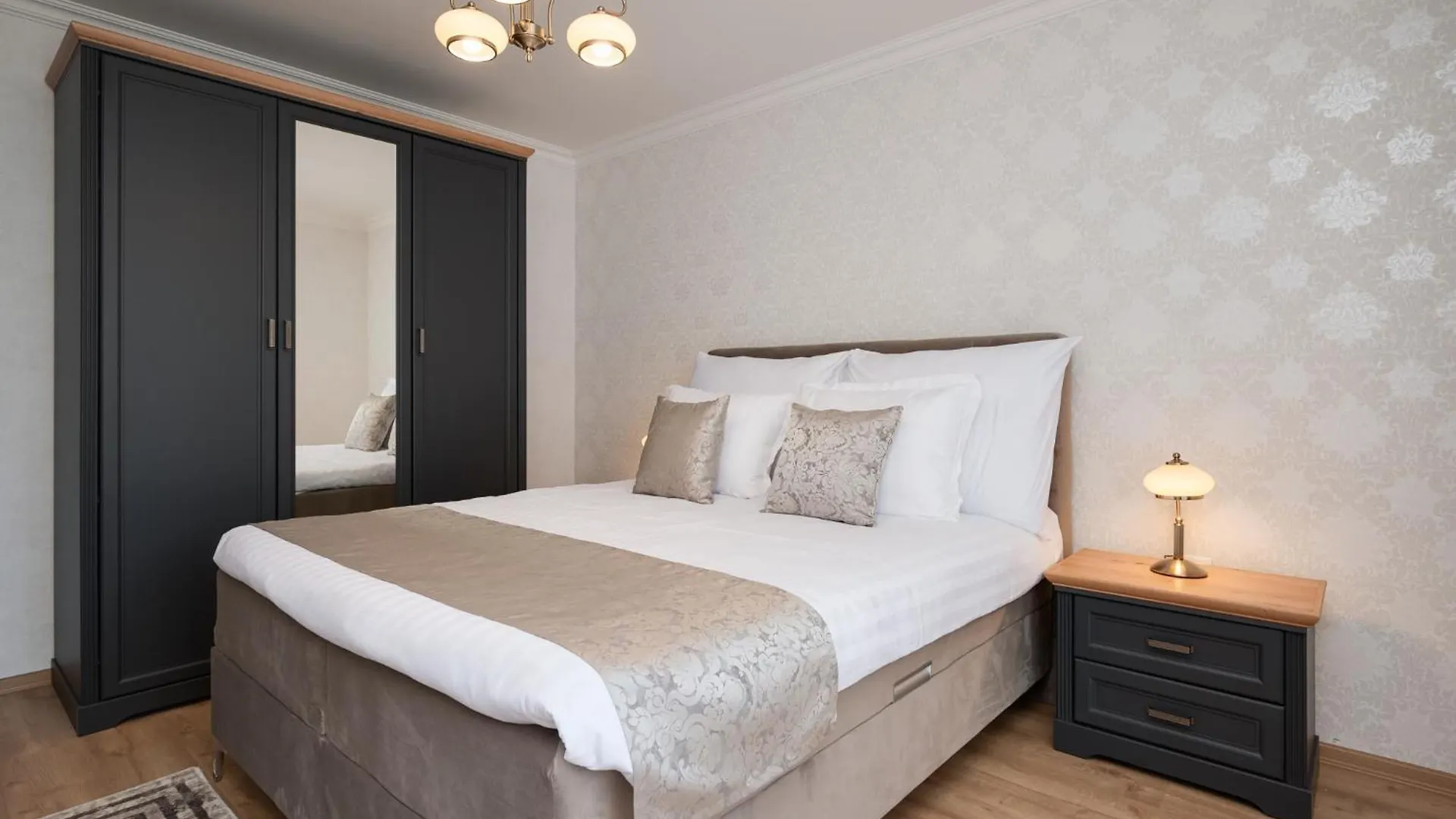 Prestige Central Apartments Varna 0*,